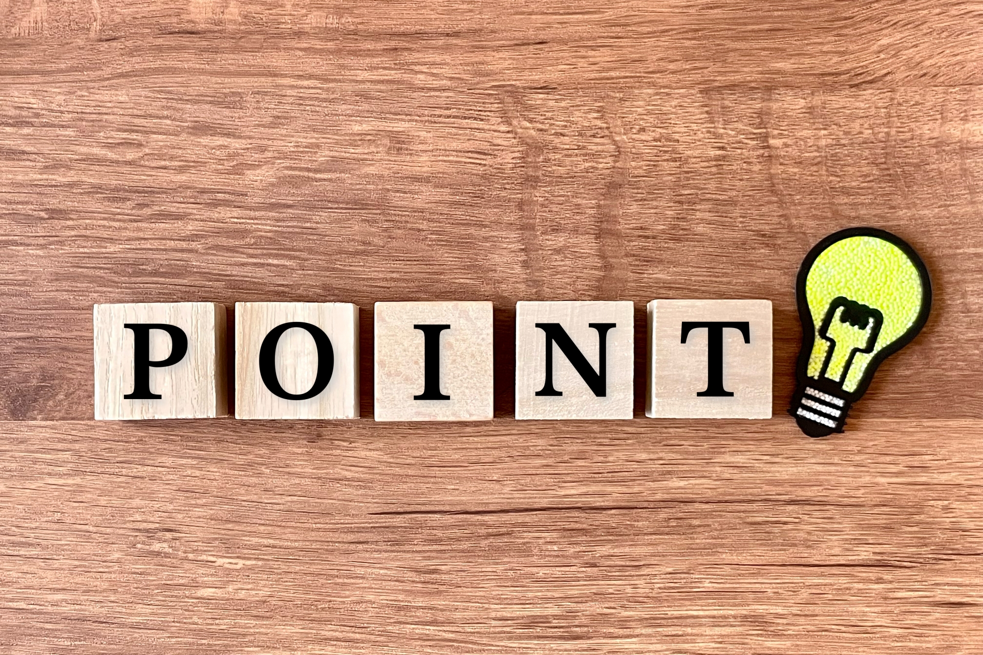 「POINT」の文字とひらめき絵文字